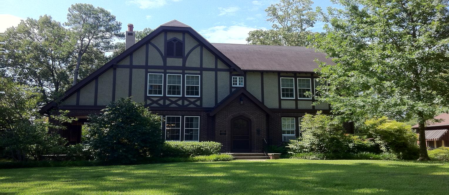 Eudora Welty's house in Jackson, MS has a great landscape.