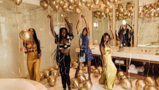 bachelorette party girls with gold balloons