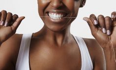 Cepíllese y use hilo dental regularmente para prevenir o controlar la enfermedad de las encías. 