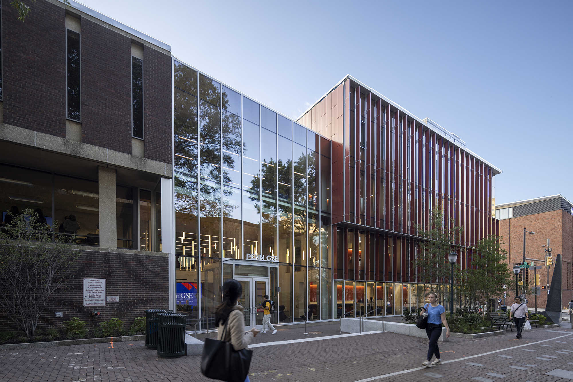 The entrance to the Penn GSE building.