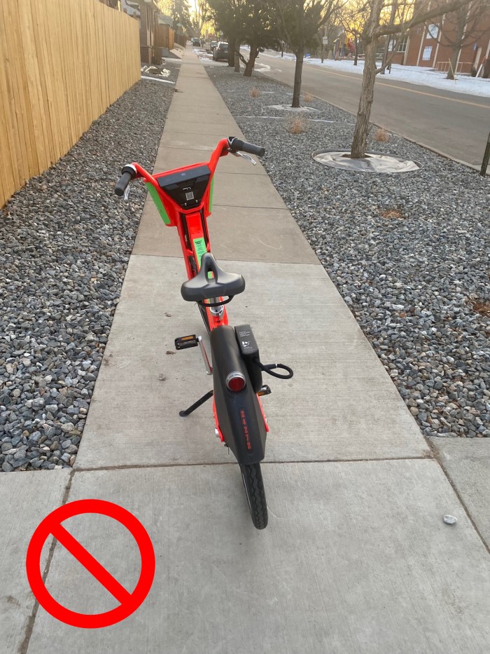 An example of incorrect parking - don’t park blocking sidewalks