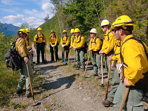 training crew for fireline