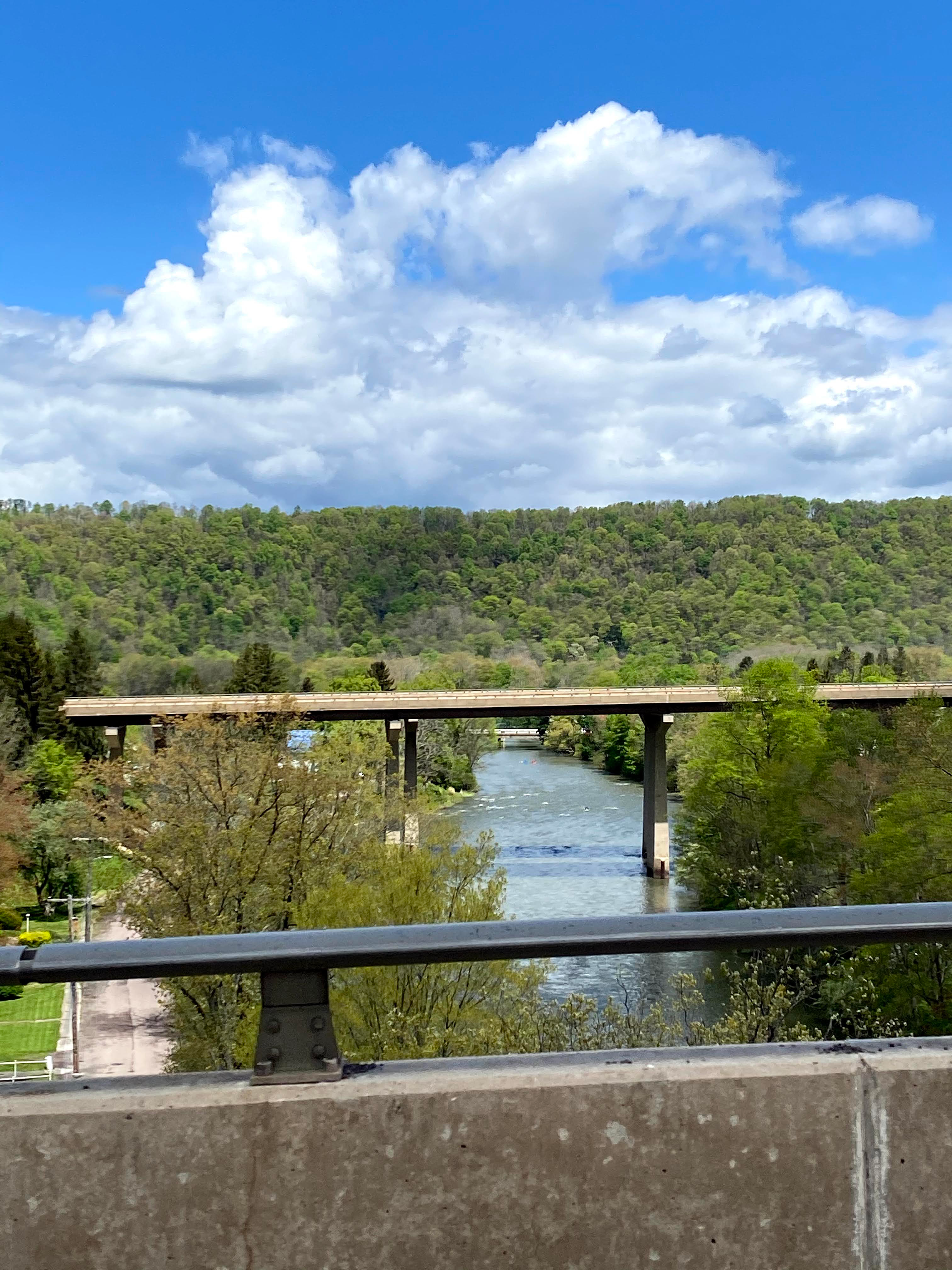 Friendsville Yough River flows under the Interstate 68 bridge.