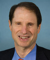 Portrait of Ron Wyden