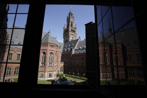 View of the back of the Peace Palace 