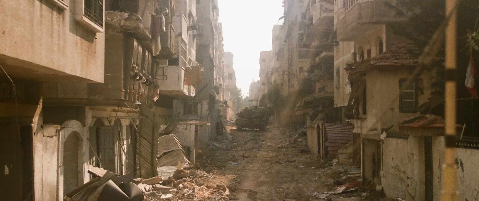 Israeli tank on gaza streets