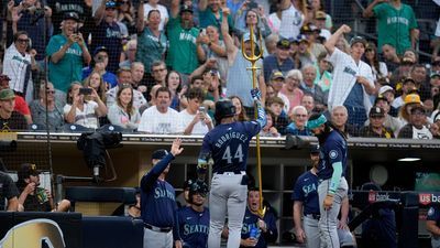 Image for story: Raleigh connects twice and Gilbert is brilliant as the Mariners beat the Padres 8-3