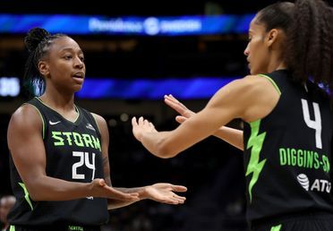 Image for story: Diggins-Smith, Loyd combine for 40 points as Storm top Wings