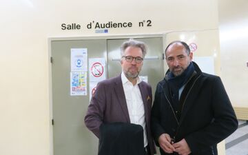 Meaux (Seine-et-Marne), le 15 novembre 2021. Le maire (SE) de Chalifert, Laurent Simon (à droite), était partie civile à l'audience aux côtés de son avocat, Me Sylvain Lebreton. LP/Hendrik Delaire