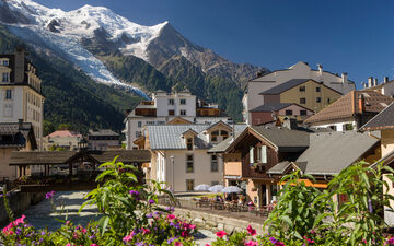 La ville de Chamonix-Mont-Blanc accueillera le relais de la flamme olympique le dimanche 23 juin. AFP