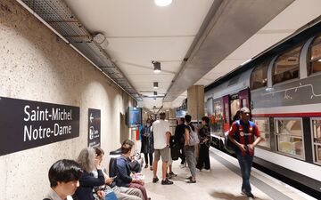Paris (Ve), le 2 juillet. Les pickpockets interpellés et incarcérés sont soupçonnés d'avoir sévi dans les couloirs de la gare du RER Saint-Michel. (Illustration) LP/Julien Constant