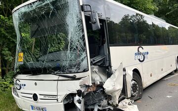 Milly-la-Forêt, ce 2 juillet 2024. Une jeune automobiliste est décédée après avoir percuté de plein fouet un bus de ramassage scolaire à Milly-la-Forêt. DR