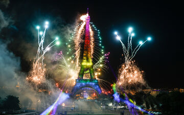 Le feu d'artifice du 14 juillet à Paris : un symbole national pour la fête nationale ! Découvrez toutes les autres idées sorties du week-end. LP / ARNAUD DUMONTIER



© Arnaud Dumontier pour Le Parisien