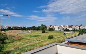 Une « mousse-fleurie », espèce végétale protégée, a été découverte, sur le terrain de Bordeblanche, à Toulouse, où un projet immobilier est entamé. ©Association Natures Pradettes