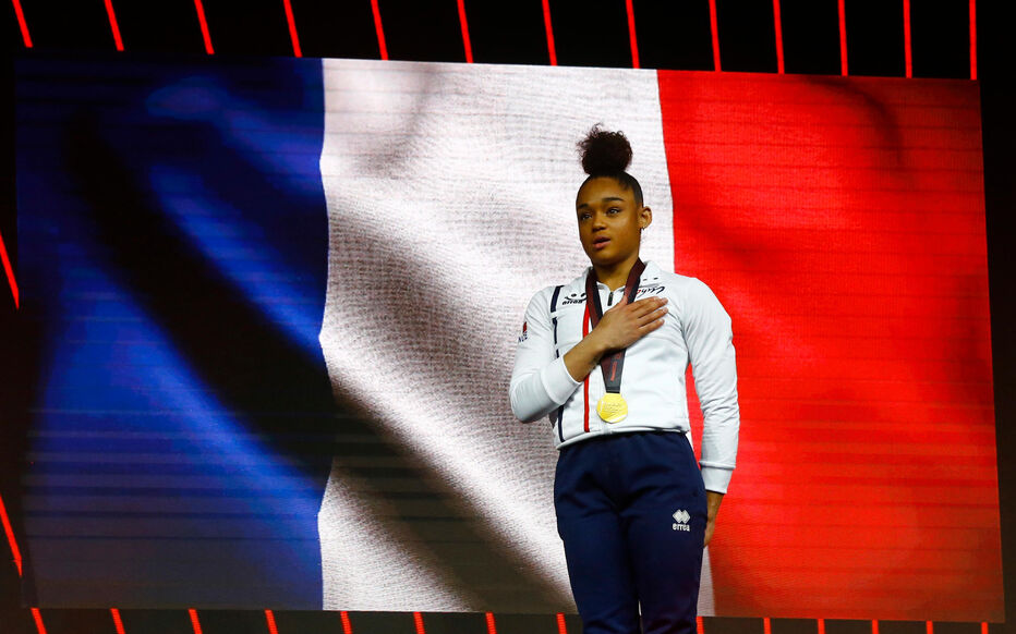 La gymnaste française, Mélanie de Jesus dos Santos, sacrée championne d'Europe en 2021, quitte la France pour s'entraîner aux Etats-Unis. REUTERS/Arnd Wiegmann