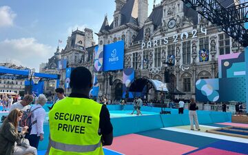 Paris (Ier), ce vendredi 2 août. Au total, 22 000 agents sont nécessaires lors des pics d’activité. LP/Orianne Gendreau