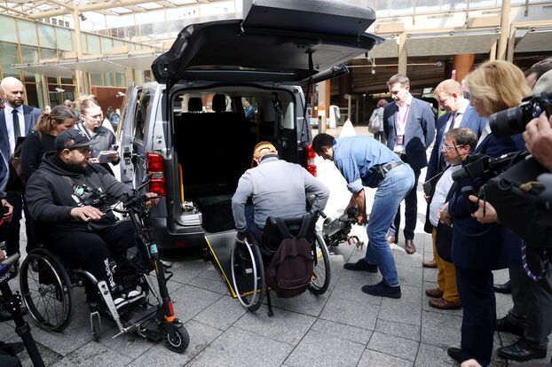 Les chauffeurs de taxi ont été formés à la prise en charge des personnes à mobilité réduite.