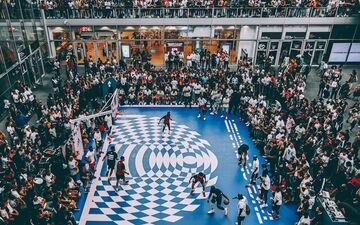 Forum des Halles (Ier arrondissement de Paris). Le terrain multisports modulable, qui sera installé par Adidas, pourra facilement passer d'une discipline à l'autre. DR