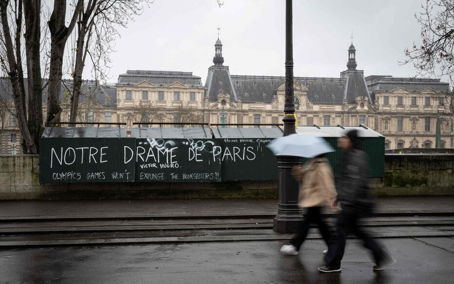 Les bouquinistes pourront finalement rester pendant la compétition. AFP/Miguel Medina