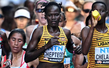 Rebecca Cheptegei, ici aux Championnats du monde d'athlétisme de 2023, a été victime d'un féminicide. REUTERS/Dylan Martinez/File Photo