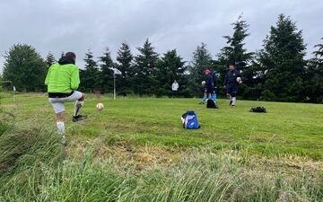 Morangis, samedi 1er juin. Une centaine de joueurs s'affronte ce week-end au championnat national de footgolf. LP/Nolwenn Cosson