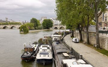 (Illustration) La qualité de l’eau de la Seine était conforme aux standards de baignade « onze jours, ou dix jours » sur les douze derniers. Photo : LP / Olivier Corsan