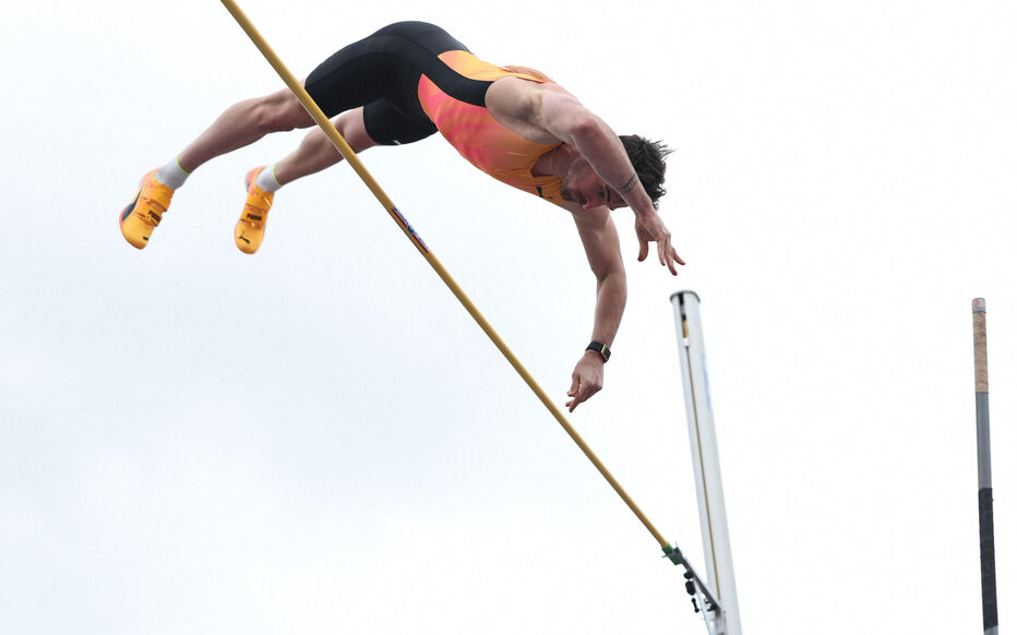 S'il veut participer aux JO de Paris, Renaud Lavillenie devra impérativement réaliser 5, 82 m, dimanche à Angers.