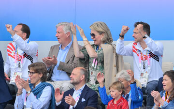 Le roi Philippe et la reine Mathilde de Belgique dans les tribunes du stade Yves-du-Manoir, le 30 juillet. Abaca/Icon Sport