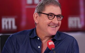 Le journaliste Yves Calvi quitte BFMTVTV pour prendre la tranche 18 heures-20 heures sur RTL. M6/Nicolas Gouhier