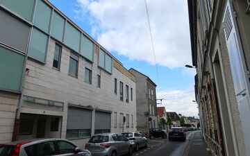 Meaux, vendredi 12 juillet 2024. Un homme de 46 ans a perdu la vie dans la nuit de jeudi à vendredi en tombant du troisième étage d'un immeuble situé à l'entrée de la rue Saint-Faron. LP/Sébastien Roselé