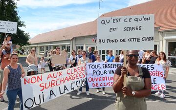 Verneuil-en-Halatte (Oise), le 5 juillet. L'école Jean-de-la-Fontaine comptera 91 élèves pour trois classes à la rentrée. LP/Arthur Guillamo