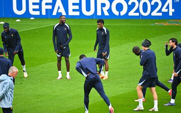 Après une escapade en Suède, Kingsley Coman, ici le 30 juin, a retrouvé les Bleus à Paderborn. Icon Sport/Anthony Dibon