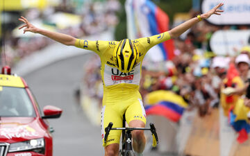 Tadej Pogacar s'est imposé en solitaire en haut d'Isola 2000. Il signe sa quatrième victoire d'étape sur ce Tour. REUTERS/Manon Cruz