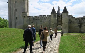  Lundi 6 juillet. Visite guidée du Donjon de Vez et découverte de sa collection d’œuvres d’art.