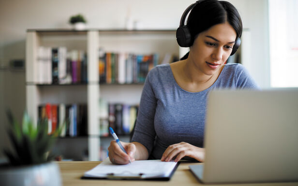 Convivialité, intégration, accompagnement, télétravail... les bonnes pratiques en terme de ressources humaines (RH), observées au sein des entreprises certifiées "Top Employers 2022"