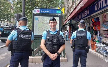 Paris (XVIIIe), le 1er août. Antoine Achard est l'un des 250 à 350 réservistes de la gendarmerie qui sont engagés chaque jour sur les JO, notamment dans les transports en commun. LP/Nicolas Goinard