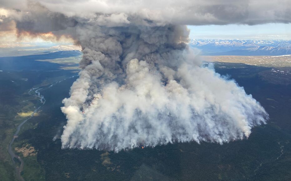 Vue aérienne des incendies faisant rage dans les forêts de Tomias Moutain, dans la province de Colombie-Britannique, la plus à l'ouest du Canada, ici le 24 juin 2023. Icon Sport / BC Wildfire Service