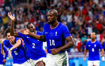 Jean-Philippe Mateta envoie les Bleus en finale grâce à un doublé. Photo Icon Sport