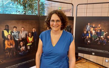 Bobigny, le 26 juin. Caroline Pitner est la directrice de Ladomifa, une association intermédiaire installée à Montreuil qui fait partie du groupement de neuf structures solidaires chargé de laver le linge des athlètes olympiques. LP/Claire Guédon