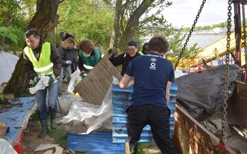 Les bénévoles de l'association OSE ont retiré plus de 15 tonnes de déchets sur les berges de Seine à Villeneuve-le-Roi (Val-de-Marne) depuis le début de l'année. DR