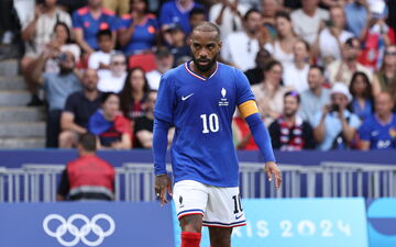 Alexandre Lacazette a obtenu l'argent avec l'équipe de France de football olympique. LP/Fred Dugit