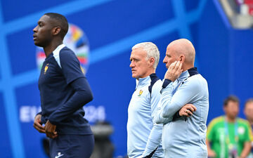 Didier Deschamps a toujours pris soin de cajoler Randal Kolo Muani tout au long des derniers mois. Icon Sport/Anthony Dibon