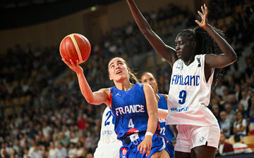 Marine Fauthoux et les Bleues montent en gamme dans leur préparation face à la Serbie. Daniel Derajinski/Icon Sport