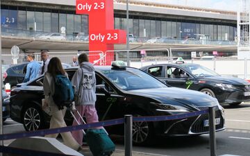 Depuis l'aéroport d'Orly, la course en taxi vers Paris est tarifée 36 euros pour une destination sur la rive gauche ou 44 euros sur la rive droite. (Illustration) LP/Marine Legrand