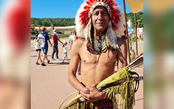 Le parc à thèmes du sud de l’Oise a annoncé le décès de Mohamed alias "Momo" qui incarnait le grand chef indien lors des spectacles équestres. DR