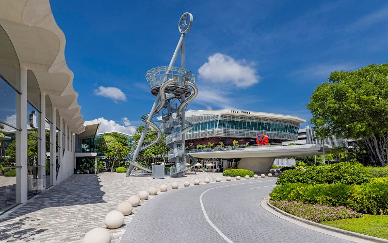 Futuristic Slide Tower at Aventura Mall, image by Leo Diaz