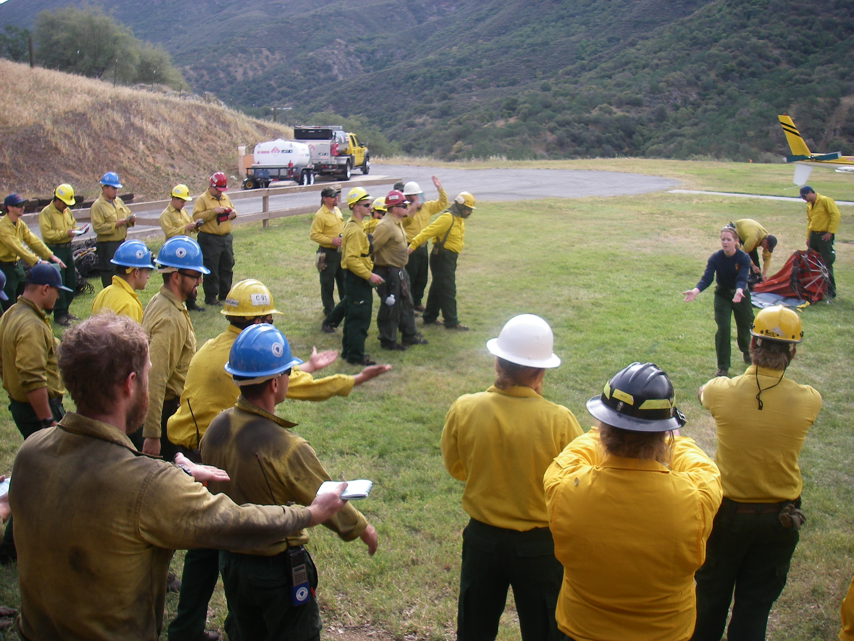 NPS_seki-Larissa Perez instructing S271 students on proper hand signals.JPG