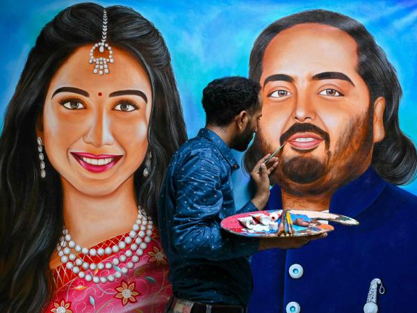 El artista Jagjot Singh Rubal pinta un retrato de Radhika Merchant y su prometido Anant Ambani.