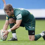 180978 - London Irish (green) v Bedford Blues - pics by Paul Johns.Stephen Myler.