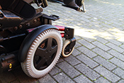 Pedestrian pathway roughness thresholds for wheelchair user safety and comfort